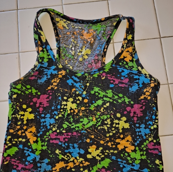 Rue 21 black multicolored splatter paint racerback tank top shirt size medium - Picture 9 of 11